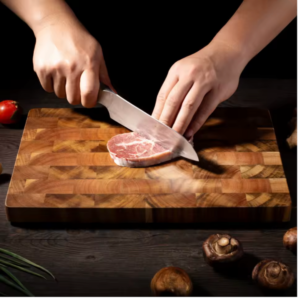 Planche à Découper Multifonction – Bois d’acacia (24 × 34 cm)